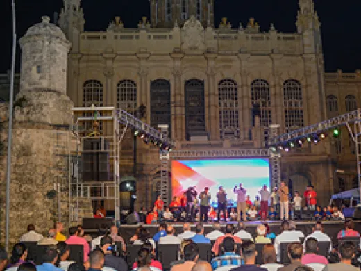 El arte se encargó del homenaje a aquellos jóvenes que, 60 años atrás, tomaron la vida por asalto gracias a un ideal: Cuba. Foto: Abel Rojas Barallobre El arte se encargó del homenaje a aquellos jóvenes que, 60 años atrás, tomaron la vida por asalto gracias a un ideal: Cuba. Foto: Abel Rojas Barallobre