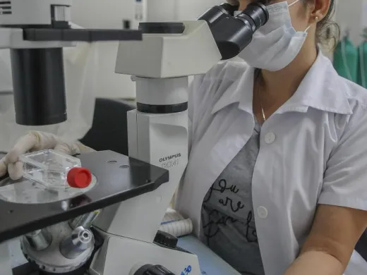 La Academia de Ciencias de Cuba está enfocada en atender a los jóvenes científicos y en estimular su participación en proyectos investigativos que respondan a las necesidades del país. Foto: Jose M. Correa La Academia de Ciencias de Cuba está enfocada en atender a los jóvenes científicos y en estimular su participación en proyectos investigativos que respondan a las necesidades del país. Foto: Jose M. Correa