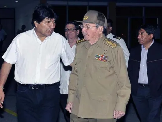 Evo Morales junto a Raúl Castro Ruz