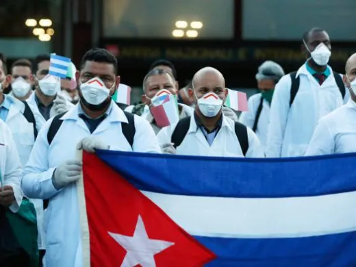 Dal loro arrivo in Italia i medici cubani hanno offerto 400 visite in distinte specialità. Photo: Ambasciata di Cuba in Italia. Dal loro arrivo in Italia i medici cubani hanno offerto 400 visite in distinte specialità. Photo: Ambasciata di Cuba in Italia.