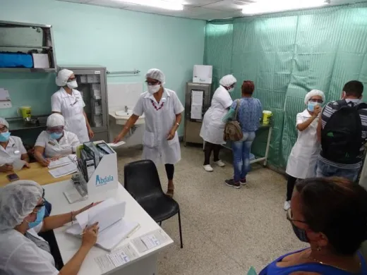 A Cuba sono state vaccinate 1 115 000 persone con almeno la prima dose di candidato a vaccino. Photo: Internet A Cuba sono state vaccinate 1 115 000 persone con almeno la prima dose di candidato a vaccino. Photo: Internet