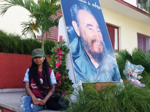Naheed Ullah, joven inglesa rinde tributo a Fidel Castro Naheed Ullah, joven inglesa rinde tributo a Fidel Castro