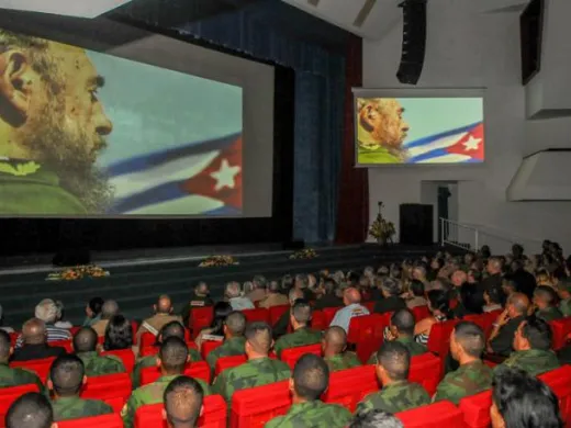 Velada político-cultural por el primer aniversario de la desaparición física del Comandante en Jefe, Fidel Castro Ruz. Foto: Jose M. Correa Velada político-cultural por el primer aniversario de la desaparición física del Comandante en Jefe, Fidel Castro Ruz. Foto: Jose M. Correa