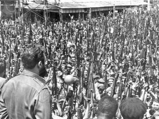 Fidel Castro proclama el carácter socialista de la Revolución en el entierro a las víctimas del bombardeo a los aeropuertos del 15 de abril. Fidel Castro proclama el carácter socialista de la Revolución en el entierro a las víctimas del bombardeo a los aeropuertos del 15 de abril.