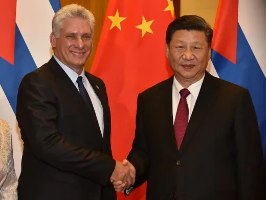 El presidente Xi Jinping recibe a Miguel Diaz-Canel. Foto: Estudios Revolución El presidente Xi Jinping recibe a Miguel Diaz-Canel. Foto: Estudios Revolución