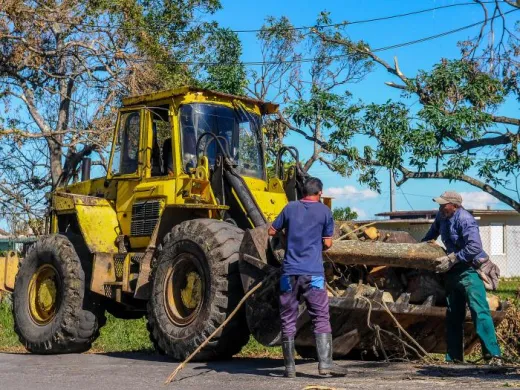 Pinar del Río debía amanecer este martes con nueve cabeceras municipales completamente limpias. Foto: José Manuel Correa Pinar del Río debía amanecer este martes con nueve cabeceras municipales completamente limpias. Foto: José Manuel Correa