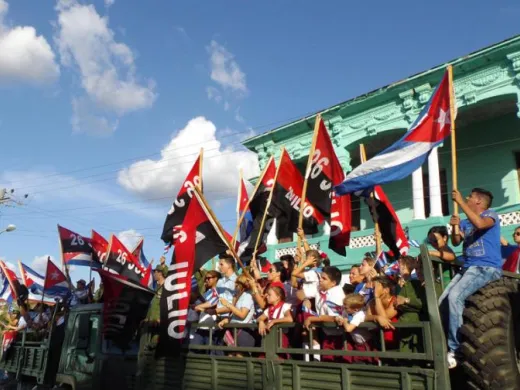 Niños y jóvenes reeditaron en territorio camagüeyano el paso de la Caravana por las principales calles y avenidas Niños y jóvenes reeditaron en territorio camagüeyano el paso de la Caravana por las principales calles y avenidas